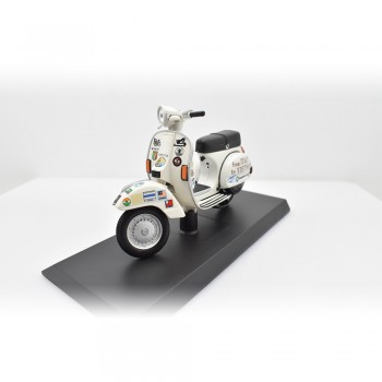 Machetă moto Magazine Models [1:18] - Vespa 1992 PX 125E - Raid Italy To Vietnam - White